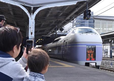 走ってくれてありがとう スーパーあずさｅ３５１系 １６日ラストラン Sankeibiz サンケイビズ