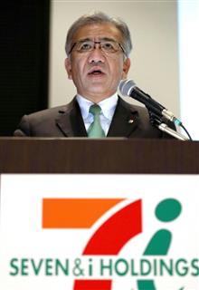 記者会見するセブン＆アイ・ホールディングスの井阪隆一社長＝５日、東京都千代田区