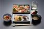 アメリカン航空の日本から米国３都市へのフライトで提供される日本食（同社提供）