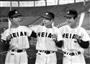 第３６回選抜高校野球で平安高校時代の衣笠祥雄さん（中央）＝１９６４年３月２４日、甲子園