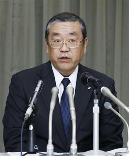 記者会見する神戸製鋼所の勝川四志彦専務執行役員=27日午後、東京都中央区 記者会見する神戸製鋼所の勝川四志彦専務執行役員=27日午後、東京都中央区