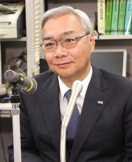 民泊事業者向けの専用保険を販売する三井住友海上火災保険の原典之社長＝２０１７年６月、都内（蕎麦谷里志撮影）