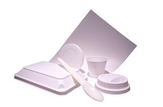 生分解性「ＬＩＭＥＸ」でつくられた食器類の試作品（ＴＢＭ提供）