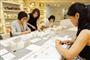 高島屋横浜店に新設された体験型売り場で展開されるセミナー＝２６日、横浜市（柳原一哉撮影）