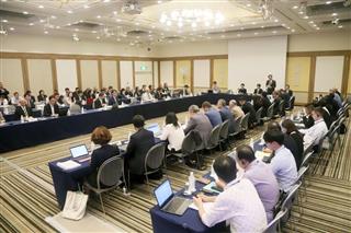 開かれた北太平洋漁業委員会の年次会合＝３日午前、東京都港区