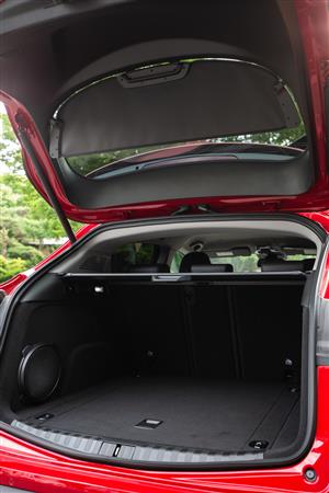 ステルヴィオの車内