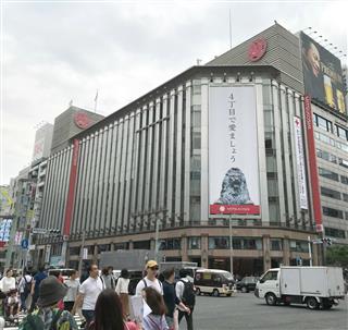 銀座三越＝５月２日、東京都中央区