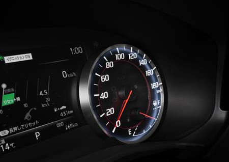 新型クラウンの車内