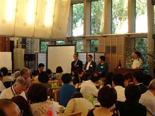 「重陽の節供~和食と日本酒~」のパネルディスカッション=8月22日、東京都千代田区 「重陽の節供~和食と日本酒~」のパネルディスカッション=8月22日、東京都千代田区