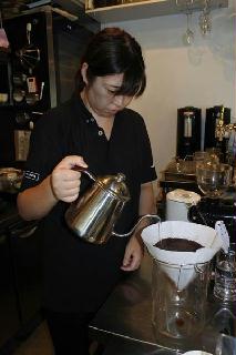 コーヒーマフィアでは、定額の会員コースが好評＝東京都新宿区（油原聡子撮影）