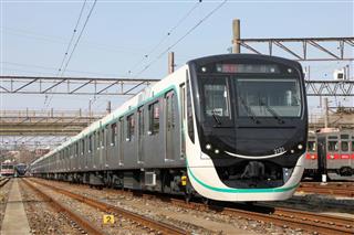 東急電鉄が田園都市線に導入した「２０２０系」。車両の先頭形状は丸みを帯びた柔らかみのある顔をイメージした