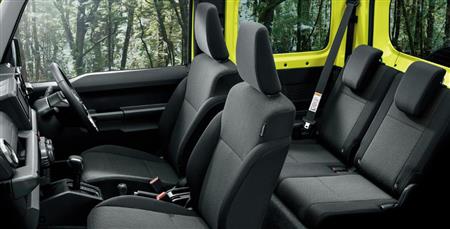 ジムニーの車内