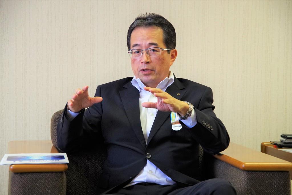 「舗装損傷診断システムの利用をきっかけに自治体が舗装道路の修繕に本格的にとりくむきっかけになってほしい」と語る海野正美取締役