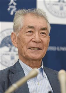 ノーベル医学生理学賞に決まり、京大で会見を行う京都大学・本庶佑特別教授＝１日午後、京都大学（永田直也撮影）