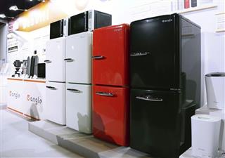 エディオンが商品企画やデザインを手掛けたPB「eangle(イー・アングル)」=9日、大阪市 エディオンが商品企画やデザインを手掛けたPB「eangle(イー・アングル)」=9日、大阪市
