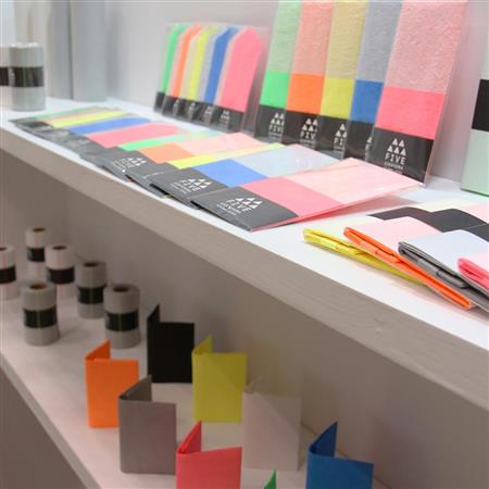 「センスが古風」「普段使いしづらい」といった既存の和紙商品の課題を解消。