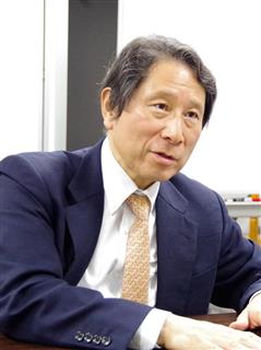 低温プラズマ技術の医療や農水産業への応用に取り組む名古屋大学の堀勝教授