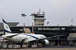 イスラエル最大都市テルアビブ近郊のベングリオン国際空港＝２０１５年７月（ロイター）