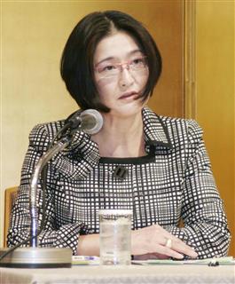 記者会見する日銀の政井貴子審議委員＝２９日午後、福岡市