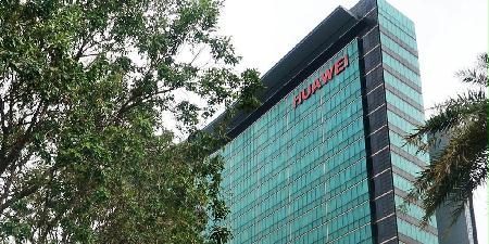 ファーウェイ本社＝６日、中国・広東省深●（●は土へんに川、ロイター）
