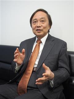市川宏雄氏