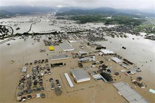 西日本豪雨で浸水した岡山県倉敷市真備町地区＝７月