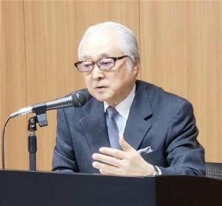 記者会見する日本郵政の長門正貢社長=27日、東京都千代田区(大坪玲央撮影) 記者会見する日本郵政の長門正貢社長=27日、東京都千代田区(大坪玲央撮影)