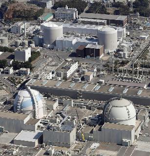九州電力玄海原発の（左上から時計回りに）１号機、２号機、４号機、３号機＝佐賀県玄海町