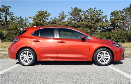 カローラスポーツ