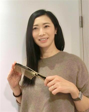 最先端の自動車加工技術を応用して製造したくし「ラブクロム」シリーズ。自然な美髪を実現させる