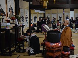 赤穂浪士をしのぶ三原義士祭の法要=広島県三原市の宗光寺 赤穂浪士をしのぶ三原義士祭の法要=広島県三原市の宗光寺
