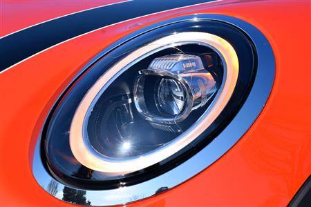 デイライトとウインカーを一体化したＬＥＤリング