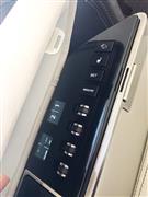 シートにマッサージ機能やヒーターが付いている機体もあります（坪井ハンナさん提供）