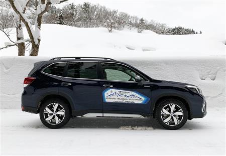 フォレスターとともにスノードライブを楽しむ。ホイールがカッコいい