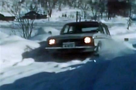 １９７２年に月山で行われたスバルの４ＷＤ冬季テストの様子（ＳＵＢＡＲＵ提供）