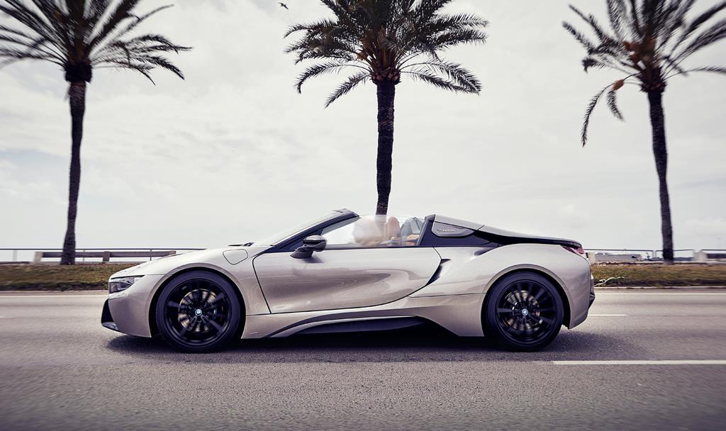 ＢＭＷ「ｉ８ロードスター」