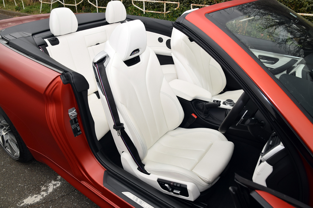 ＢＭＷが日本市場に初めて導入したオープントップモデル「Ｍ４カブリオレ」