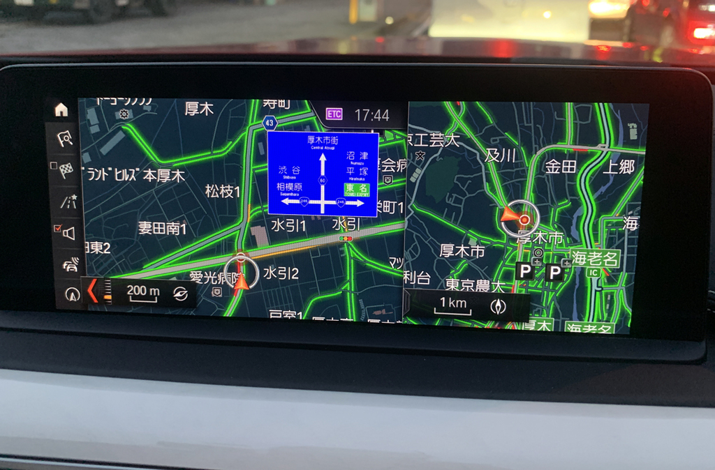 横幅の長さを生かしたワイドな地図表示