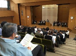 法務省が主催した4月から始まる外国人労働者受け入れの制度説明会=22日、埼玉県庁(黄金崎元撮影) 法務省が主催した4月から始まる外国人労働者受け入れの制度説明会=22日、埼玉県庁(黄金崎元撮影)