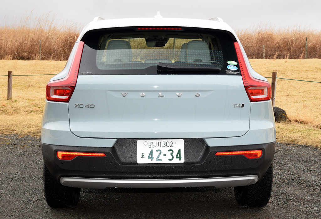 縦長のリヤランプもアイコニック