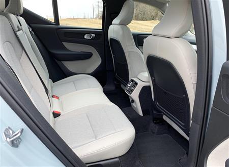 内張りにはリサイクル素材を使用