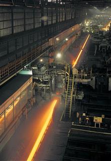 八幡製鉄所の軌条工場＝北九州市