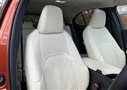 本革のフロントシート。試乗を終えても全く疲れを感じなかった