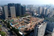 福建省福州市で進む不動産開発。中国不動産市場は第１四半期に回復の兆しも現れたが、先行きは依然不透明だ　（中国新聞社）