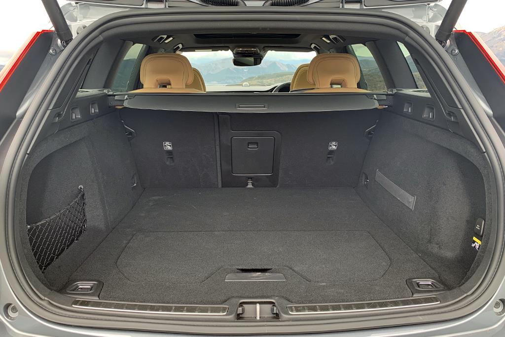 ５２９リットルまで拡大したラゲッジルーム