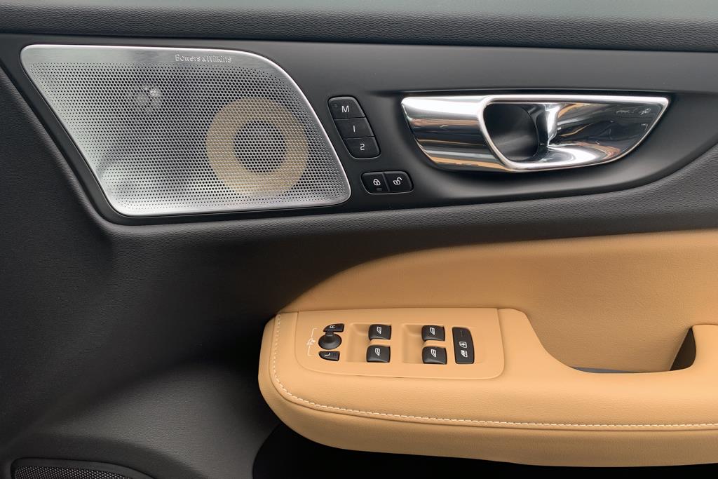 ＢＯＷＥＲＳ＆Ｗｉｌｋｉｎｓの高級オーディオシステムを搭載