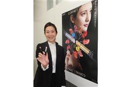 イエベ・ブルベ診断効果で、春の新色が絶好調。「コフレドール」担当の本多陽子マネジャー＝東京都中央区のカネボウ化粧品