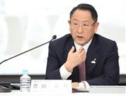 ８日、東京都内の決算説明会で質問に答えるトヨタ自動車の豊田章男社長