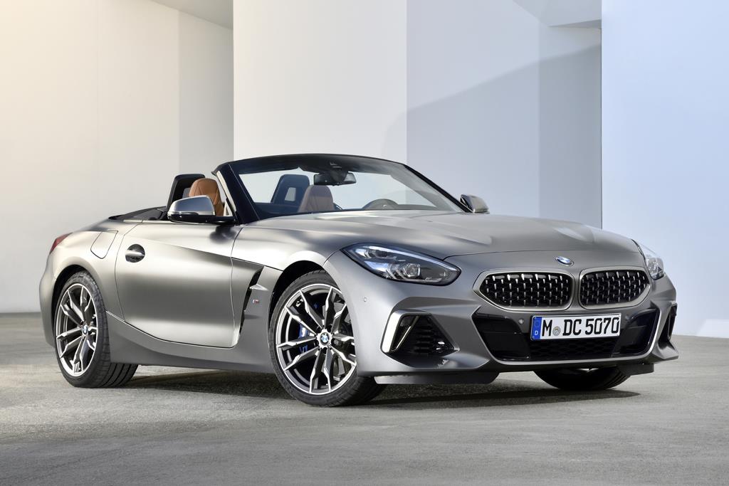 新型のＢＭＷ「Ｚ４」