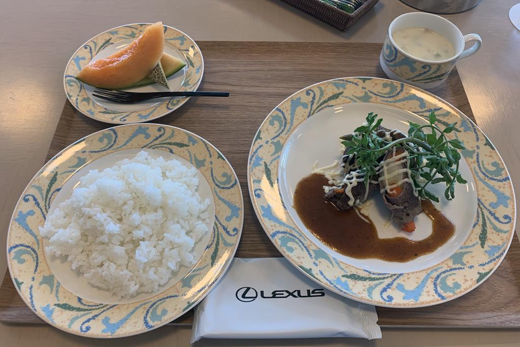 サーキット走行の前にレクサスカレッジでいただいたランチ（筆者撮影）